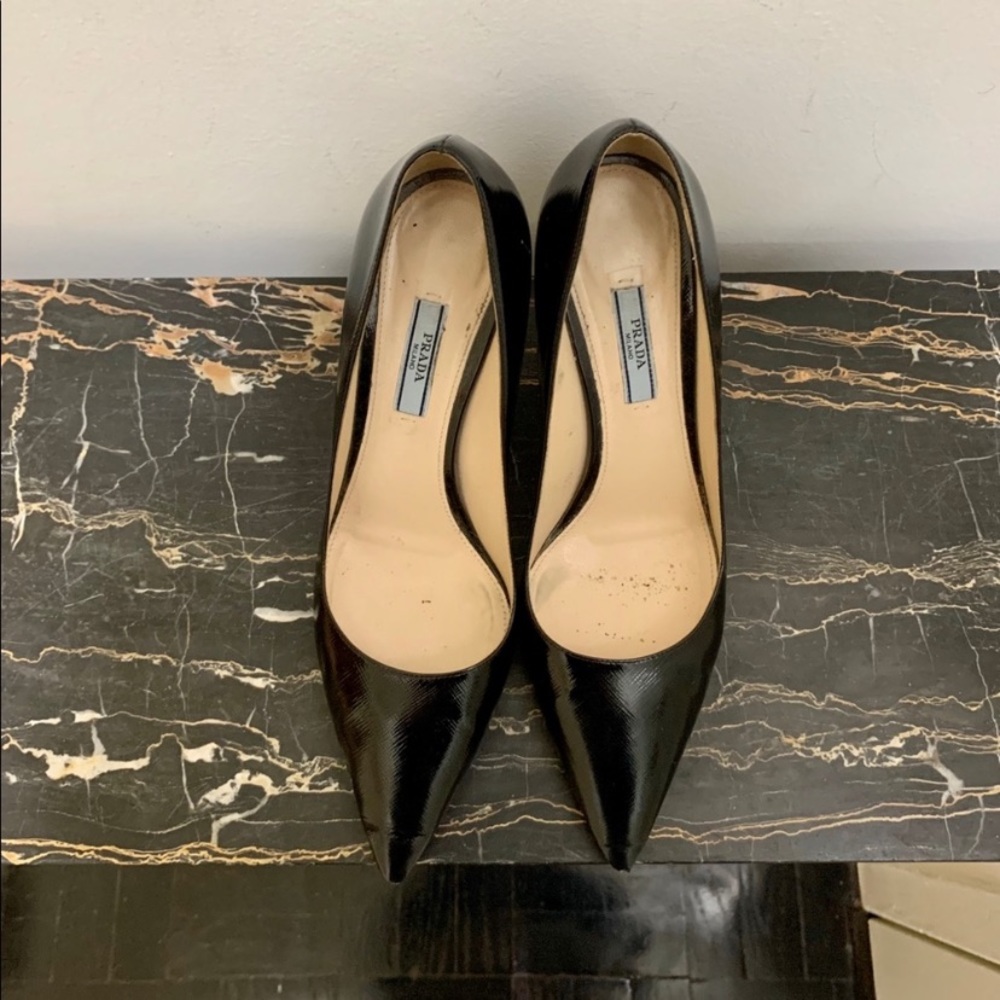 PRADA Black Pumps